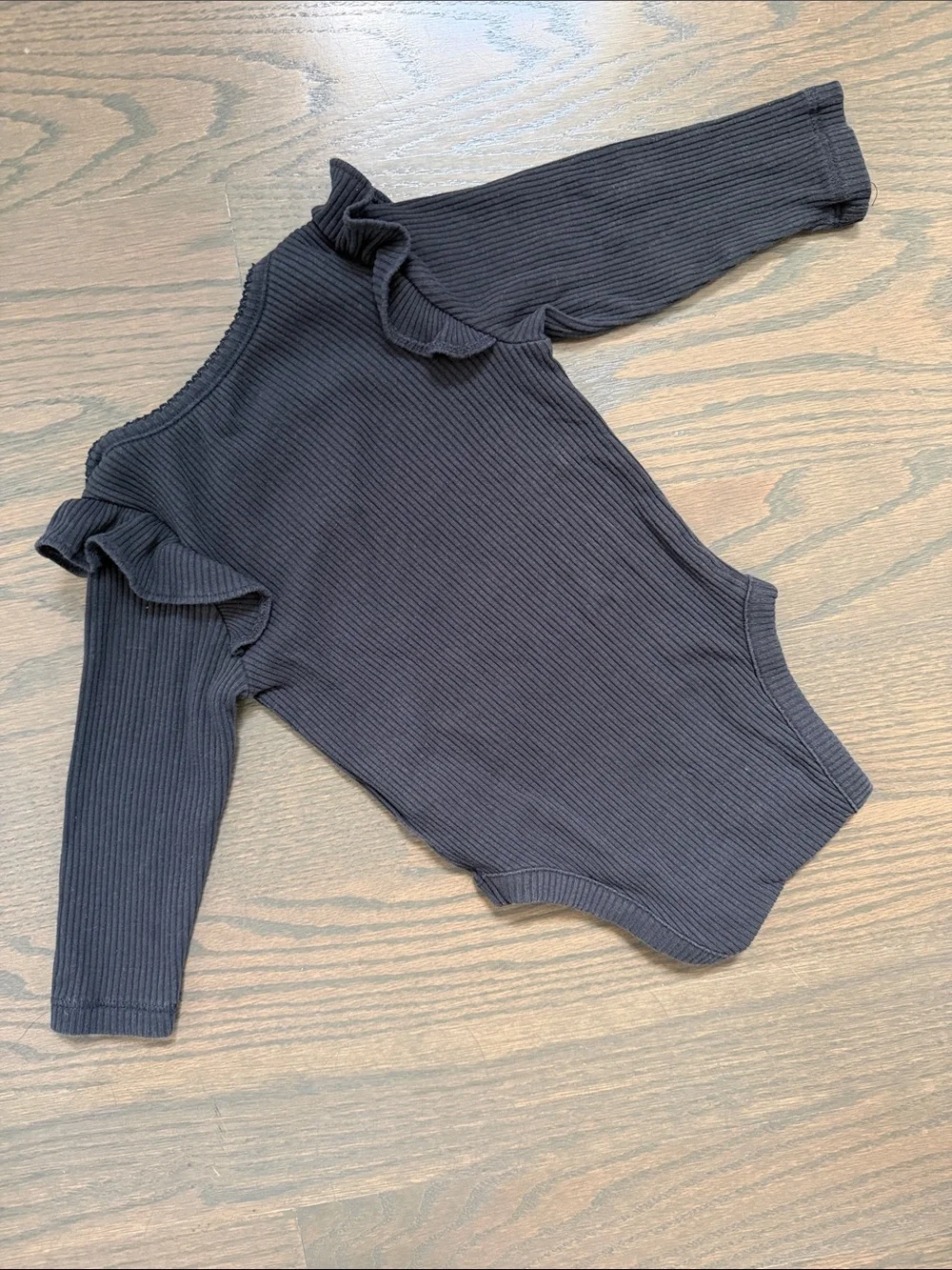 Old Navy Black Ruffle-Trim Long-Sleeve Thermal-Knit Bodysuit | 6-12 Months